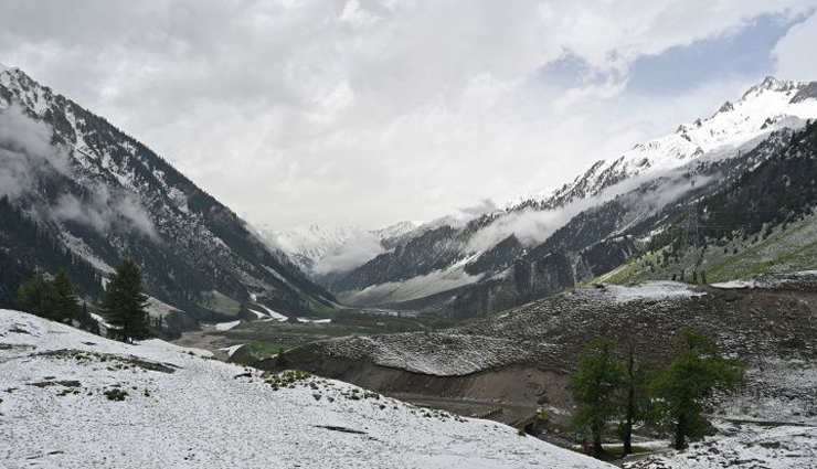 snowfall in india,least known places for snowfall in india,india,rangdum,ladakh,dhanaulti,uttarakhand,narkanda,himachal pradesh,mechuka valley,arunachal pradesh