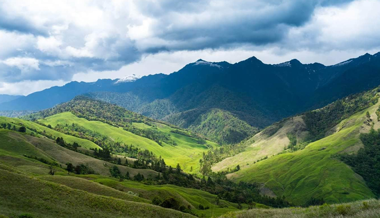snowfall in india,least known places for snowfall in india,india,rangdum,ladakh,dhanaulti,uttarakhand,narkanda,himachal pradesh,mechuka valley,arunachal pradesh