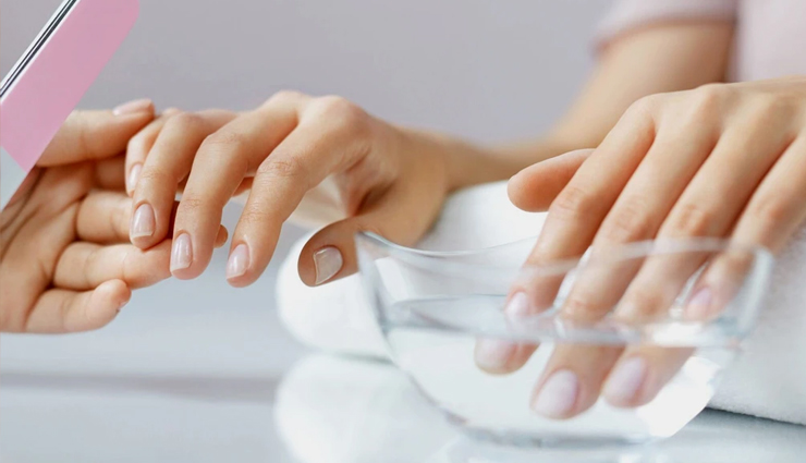 manicure,manicure at home,steps for manicure at home,nail care tips,nails hygenie,beauty,beauty tips