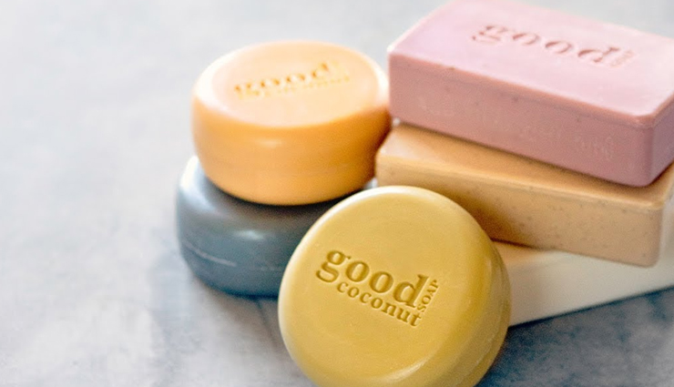 natural remedies to treat sunburn,treating sunburn,remedies to treat sunburn,beauty tips,beauty hacks,sun burn hacks