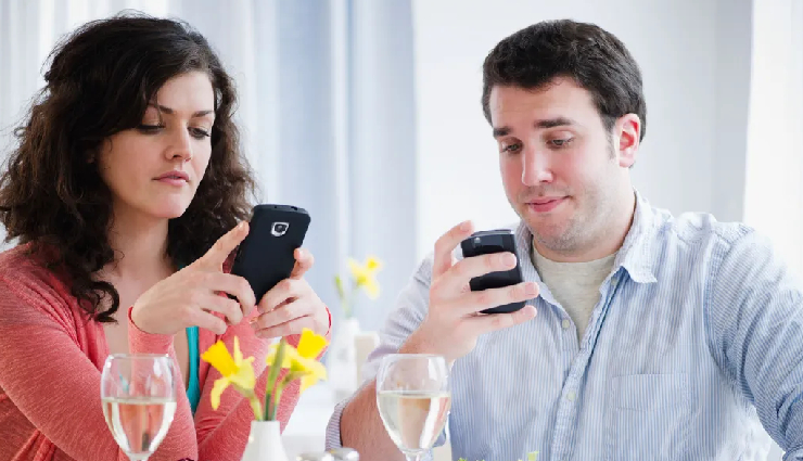 social media habits,ruining relationships,excessive sharing,constant phone checking,friend list issues,jealousy provocation,narcissistic tendencies,flirting opportunities,ex-partner presence,infidelity risks,tmi (too much information),misinterpretation,relationship dynamics,relationship satisfaction,emotional distress,personal growth,moving on,privacy concerns,digital updates,real-life interactions