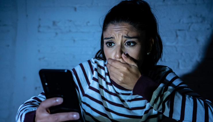 unfriending on social media,reasons for unfriending,social media etiquette,digital boundaries,toxic relationships,political differences,offensive behavior,privacy concerns,cyberbullying,unwanted advances,betrayal,fake news and misinformation,overbearing behavior,personal attacks,online drama