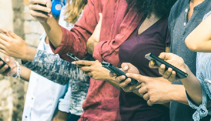 social media dangers,self-esteem and social media,impact of social media on confidence,online comparison and self-worth,authenticity on social media,concealing struggles on social media,ads and self-esteem on social media,superficial connections on social media,attention-seeking behavior on social media,excessive social media use and isolation,validation and self-esteem on social media,real-life social interactions vs. social media,fluctuating self-esteem due to social media,social validation and intrinsic self-worth,pitfalls of social media usage,self-doubt and social media comparison,authentic self-expression on social media,inadequacy and social media advertising,loneliness and superficial friendships on social media,balancing online and offline relationships