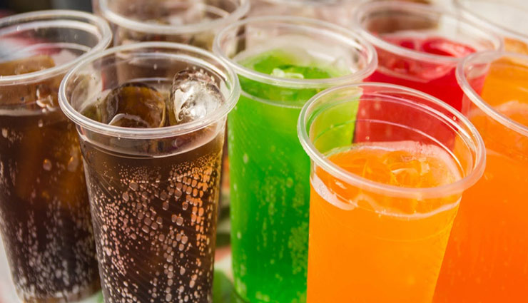 आपकी हड्डियों को कमजोर बना रहे है ये आहार, आज से ही करें इनका त्याग