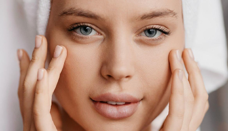 benefits of rose for skin,rose water for skin,rose oil skincare,rose petal face mask,natural rose beauty remedies,diy rose skincare,rose for glowing skin,rose anti-aging properties,rose hydration benefits,rose water toner benefits,rose and honey face mask,rose petal scrub,rose for acne treatment,rose skin soothing,rose extract for skincare