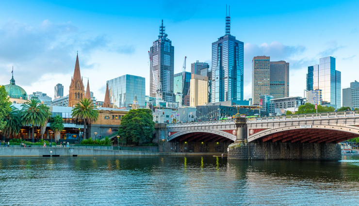 safest places for women solo travelers,safest places around the world,places for women solo travelers,new zealand,melbourne,australia,reykjavik,iceland,amsterdam,netherlands,chiang mai,thailand,montreal,canada