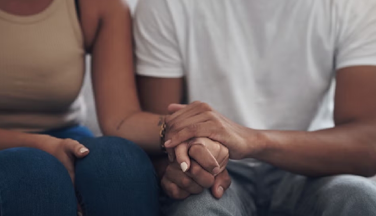 conflict resolution,managing conflict,healthy communication,resolving disagreements,de-escalating conflict,compromise in relationships,conflict management skills,handling tension,effective communication,interpersonal conflict