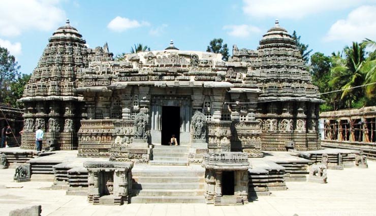 5 breathtaking places in mysore,somnathpur temple,the brindavan gardens,namdroling nyingmapa monastery,karanji lake,avadhoota datta peetham