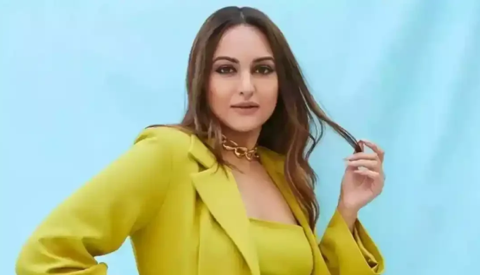 2 News : सोनाक्षी ने ‘सन ऑफ सरदार 2’ में नहीं होने पर दी रिएक्शन, इस एक्ट्रेस ने कैंसिल की नेपाल ट्रिप