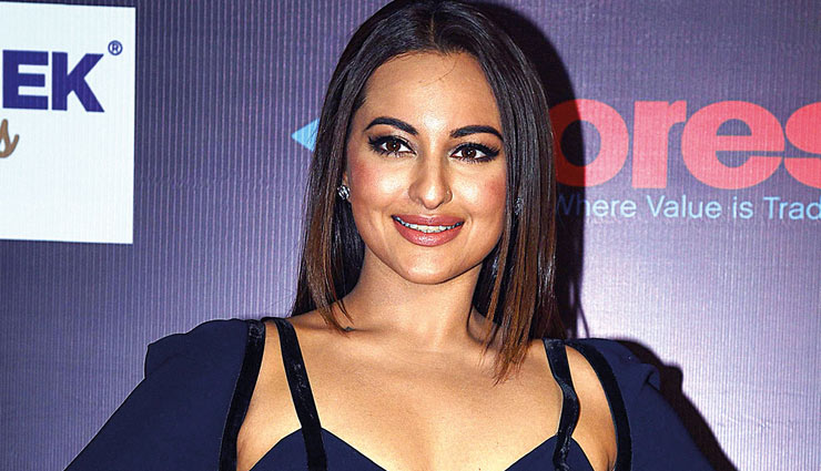 sonakshi sinha,khandaani shafakhana,khandaani shafakhana poster release,sonakshi sinha movie,sonakshi sinha news,kalank,entertainment,bollywood