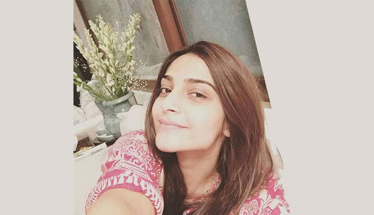 beauty,bollywood,actresses that look beautiful without make up,without make up,heroines without make look,how actresses look without make up,beautiful actresses