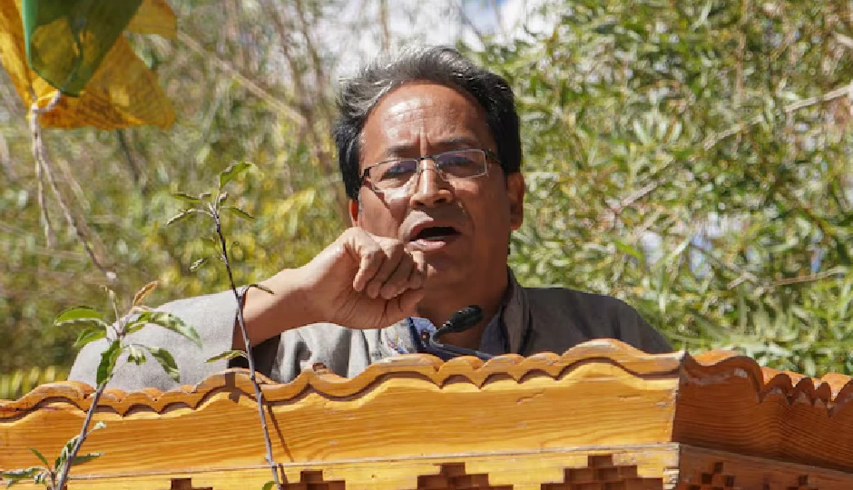 सोनम वांगचुक पर पाक एजेंसी से संपर्क और बांग्लादेश यात्रा के आरोप, लद्दाख पुलिस ने कहा- हिंसा के पीछे भी उनकी भूमिका