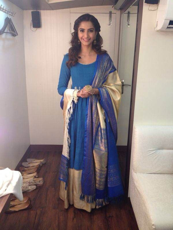 navratri 12018,fashion tips for Navratri,celebrity fashion for navratri