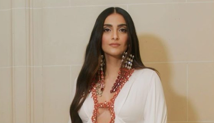 9 Secrets from Sonam Kapoor To Maintain Long Hair
