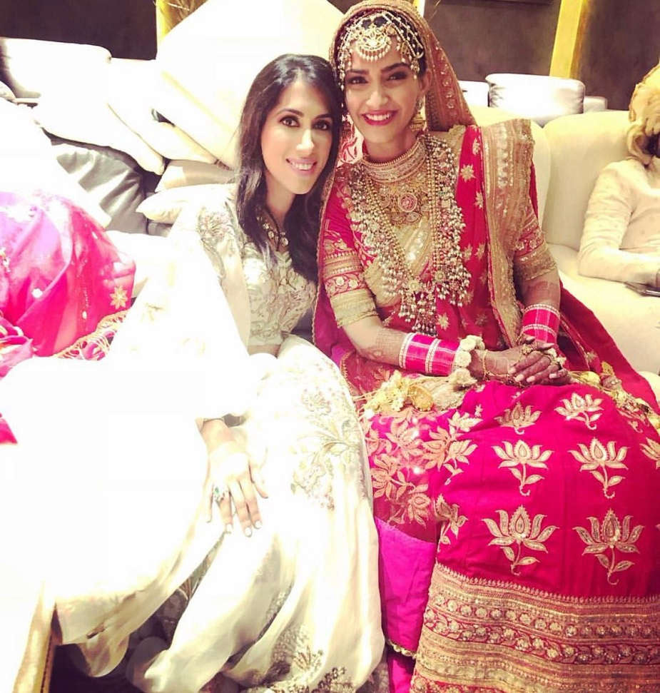 bollywood,sonam kapoor,anand ahuja,bridal look,photo