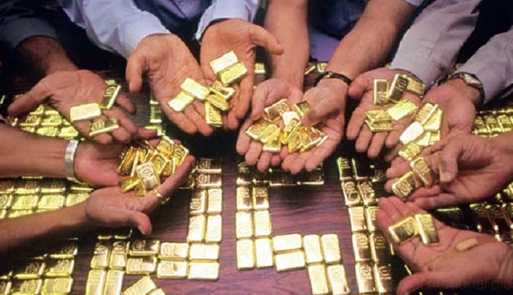 gold is hidden in bra,weird idea,smuggling of gold,weird smuggling idea