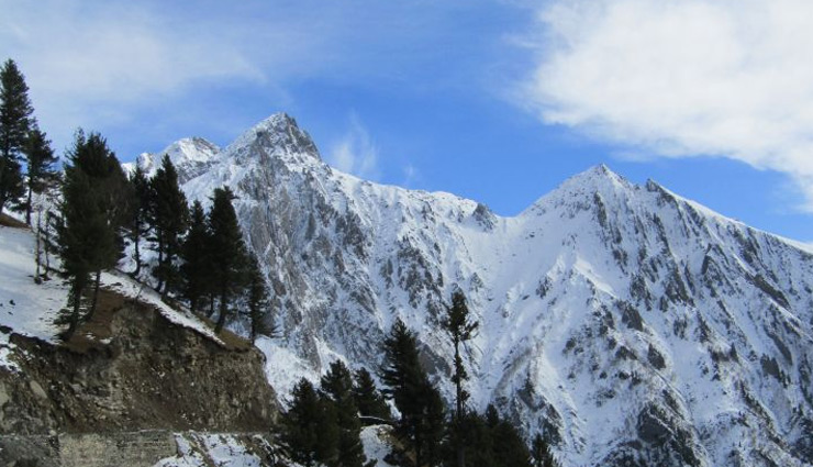 sonamarg tourism,travel guide,sonamarg travel guide,sonamarg,places to visit in sonamarg,travel,holidays,winter,snowfall,travel guide