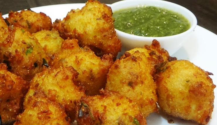 sooji ke pakore,sooji ke pakore rainy season,sooji ke pakore ingredients,sooji ke pakore recipe,sooji ke pakore spicy dish,sooji ke pakore breakfast,sooji ke pakore snacks