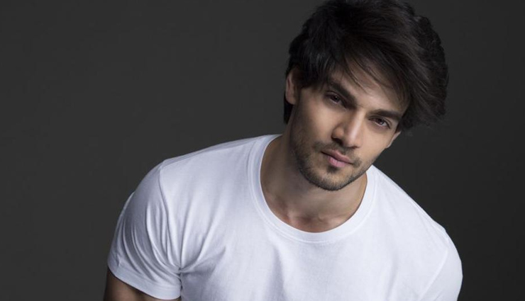 Dance To Be Sooraj Pancholi Next Movie Theme