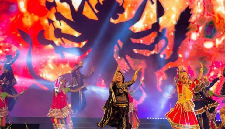 त्योहारी सीज़न के मद्देनज़र स्वास्थ्य मंत्रालय ने जारी की SOP, मूर्तियां छूने की मनाही, सामूहिक गाने-बजाने पर रोक 