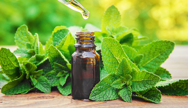 lavender essential oil,rosemary essential oil,thyme essential oil,ginger essential oil,eucalyptus essential oil,peppermint essential oil,helichrysum essential oil,sandalwood essential oil,essential oils,essential oils to treat muscle pain,muscle pain treatment,Health tips,fitness tips