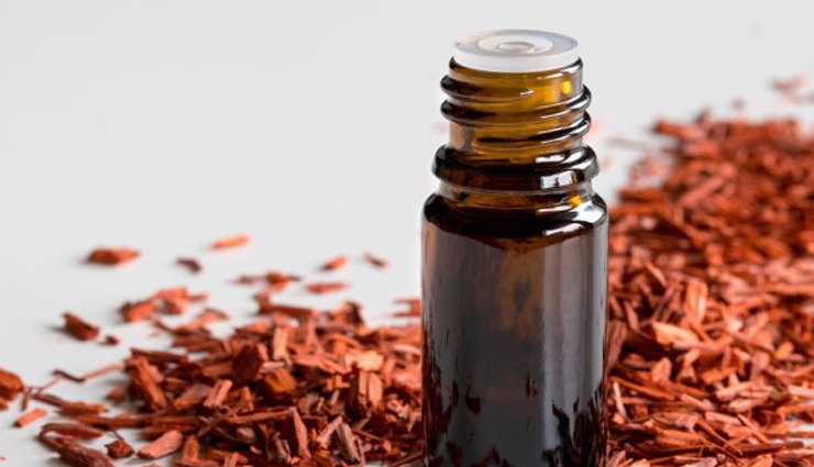 lavender essential oil,rosemary essential oil,thyme essential oil,ginger essential oil,eucalyptus essential oil,peppermint essential oil,helichrysum essential oil,sandalwood essential oil,essential oils,essential oils to treat muscle pain,muscle pain treatment,Health tips,fitness tips