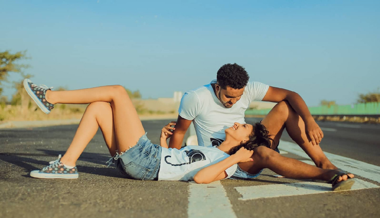 soulmates and unconventional signs,unusual soulmate indicators,peculiar signs of soulmates,identifying a soul connection,cosmic bond in relationships,profound emotional connection signs,unconventional soul connection signs,extraordinary bond indicators,soulmates and parallel dreams,identical thoughts in relationships,comfort levels in soul connections,spiritual bonds in relationships,emotional alignment in soulmates,unique communication styles in relationships,animal intuition and soulmates,childhood imaginary friends in relationships,repeating numbers and symbols in soul connections,niche shared interests in soulmates