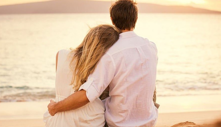 soulmates and unconventional signs,unusual soulmate indicators,peculiar signs of soulmates,identifying a soul connection,cosmic bond in relationships,profound emotional connection signs,unconventional soul connection signs,extraordinary bond indicators,soulmates and parallel dreams,identical thoughts in relationships,comfort levels in soul connections,spiritual bonds in relationships,emotional alignment in soulmates,unique communication styles in relationships,animal intuition and soulmates,childhood imaginary friends in relationships,repeating numbers and symbols in soul connections,niche shared interests in soulmates