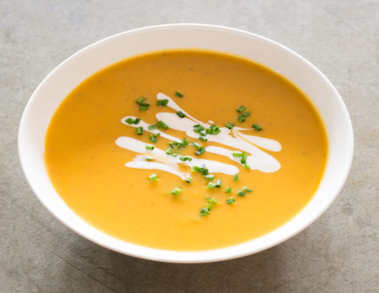 Recipe : सर्दियों में मज़ा लीजिये गरमा गर्म स्वीट पोटैटो सूप का