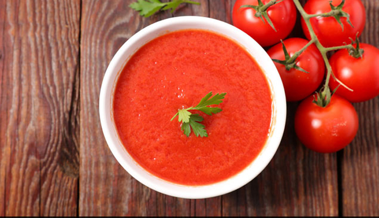 सर्दियों का बेहतरीन पेय पदार्थ हैं टमाटर का सूप, सेहत को पहुंचाता हैं ये फायदे
