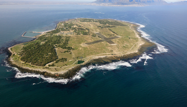 south africa,historical places in south africa,places to visit in south africa,table mountain,robben island,muizenbergs beach huts,cape dutch homesteads of the winelands,southernmost tip of africa,hole in the wall