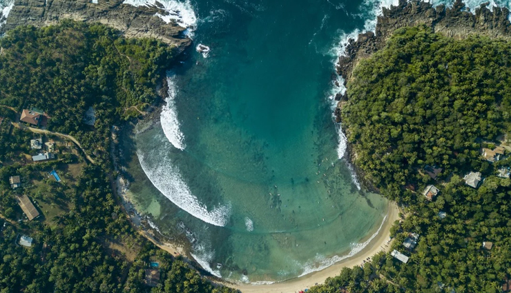 sri lanka,seaside coast of sri lanka,tourist destination in sri lanka,west coast in sri lanka,unawatuna in sri lanka,bentota beach in sri lanka,south coast in sri lanka,mirissa in sri lanka,weligama beach in sri lanka,induruwa in sri lanka,tourist places in sri lanka,travel guide,travel tips