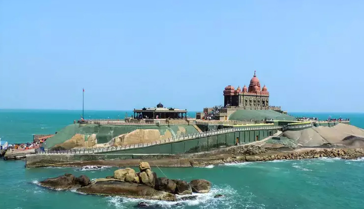 south india,places to visit in south india,places in south india in august,athirappally,chikmagalur,wayanad,kumarakom,kanyakumari