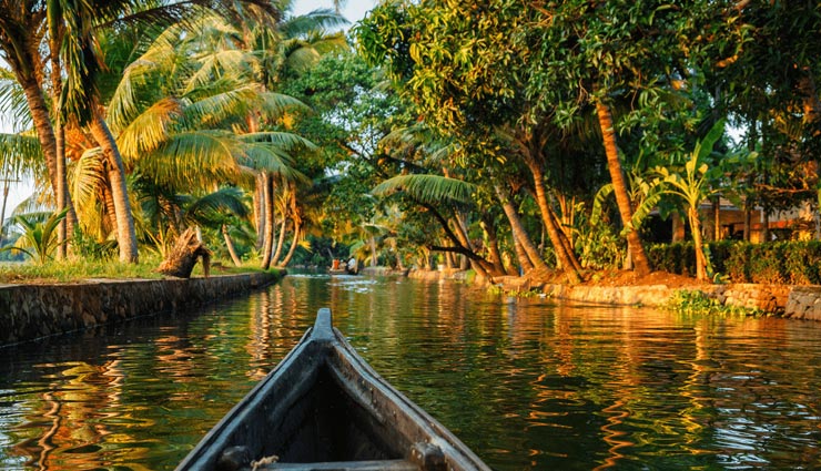 दक्षिण भारत की ये 4 जगहें कराएगी खूबसूरती से रूबरू, बनाए यहां घूमने का प्लान