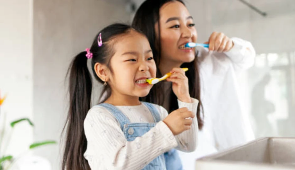 दक्षिण कोरिया में दिन में तीन बार ब्रश करने का ट्रेंड क्यों? जानिए साफ मुस्कान के पीछे छिपा रहस्य
