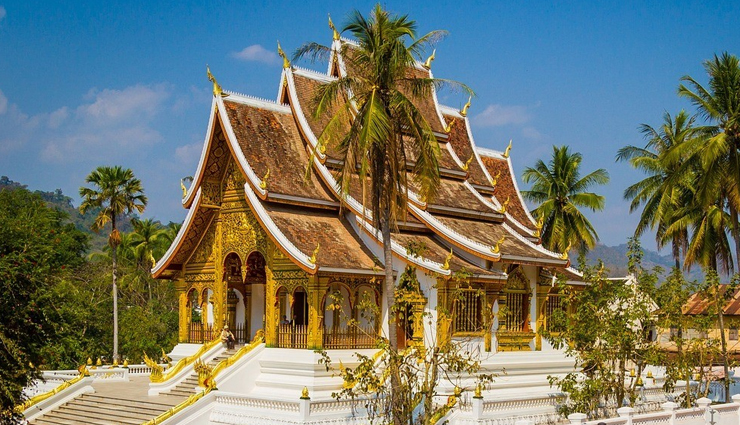 places for solo travel in southeast asia,kuta,lombok,indonesia,siargao,philippines,pai,thailand,gili islands,indonesia,luang prabang,laos