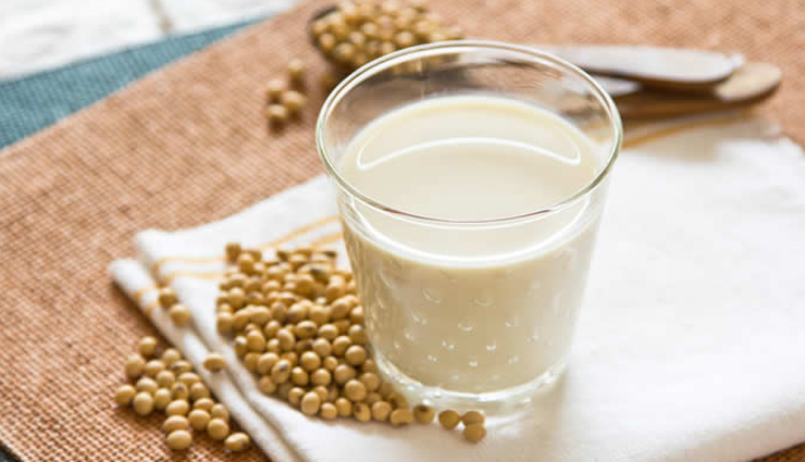 amazing benefits of soy milk,soy milk for skin,skin care tips,drink for glowing skin,beauty tips