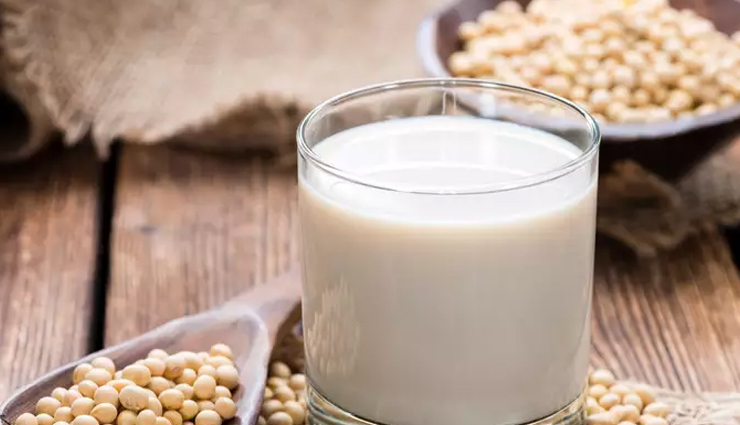5 Amazing Health Benefits of Drinking Soy Milk
