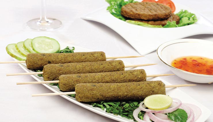 स्नैक्स के रूप में बनाए 'सोया कबाब', स्वाद के साथ सेहत भी #Recipe