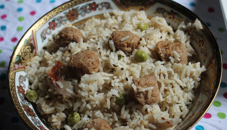 सोया पुलाव : लंच हो या डिनर किसी भी समय फिट हो जाती है यह लाजवाब स्वाद वाली डिश #Recipe soya pulao,soya pulao ingredients,soya pulao recipe,soya pulao lunch,soya pulao dinner,soya pulao special dish,soya pulao guest,soya pulao tasty,soya pulao healthy,soya pulao protein