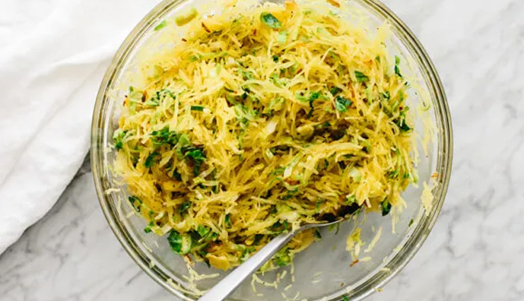 spaghetti squash brussels sprouts and crispy shallots,hunger struck,food,easy recipe
