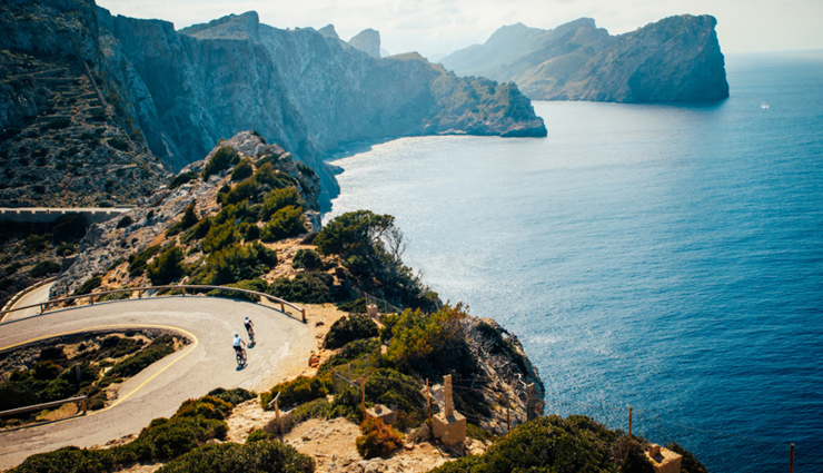 mountains to explore in spain,holiday,travel,tourism