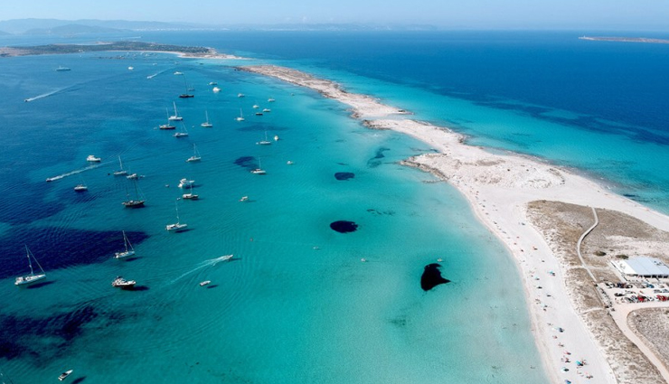 spain,beaches to visit in spain,la concha,cala den serra,ibiza,burriana beach,nerja,sitges,platja de ses illetes,formentera,isuntza beach,lekeitio