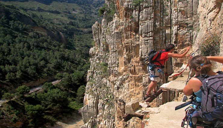 weird places,most dangerous places,dreadful places,worlds dangerous places,weird news,weird story,omg,omg news in hindi