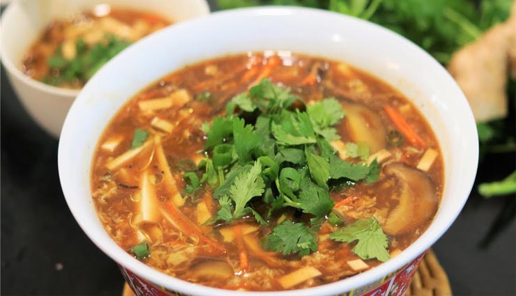 बरसात की ठंडक में ले 'हॉट एंड सॉर सूप' का मजा, जानें रेस्टोरेंट जैसा तरीका #Recipe hot and sour soup recipe,recipe,soup recipe,monsoon special recipe,healthy recipe