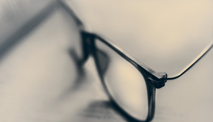 आंखों की रोशनी सुधारने के लिए डाइट में शामिल करें ये जूस juices,juice to improve eyesight,palak ka juice,gajar ka juice,juice for healthy life,healthy food