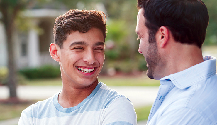 Father's Day 2022: अपने नाराज पापा को इस तरह मनाएं, फादर्स डे पर दूर हो जाएंगे सारे गिले-शिकवे father day,father day 2022,make father happy,father day special,father day news