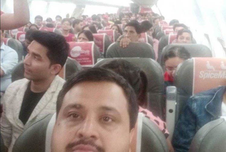 spicejet,varanasi,pilot