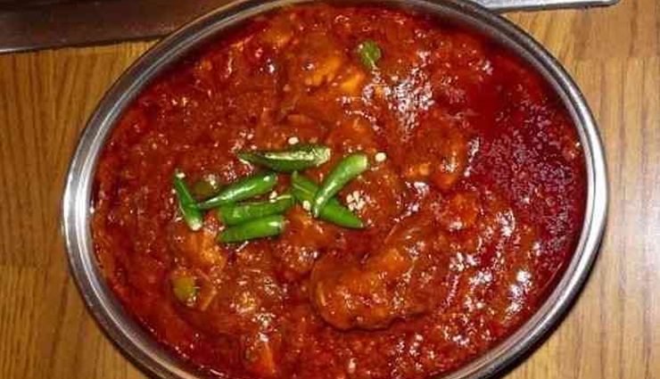 spiciest dishes from all over the world,spiciest dishes,vindaloo,goa,india,phaal curry,birmingham,uk,papa a la huancaina,peru,sichuan hot pot,china,jerk chicken,jamaica,kimchi jjigae,korea