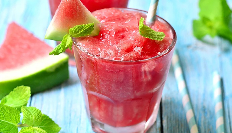 spiked watermelon lemonade,refreshing summer drink,boozy watermelon lemonade,watermelon lemonade with a kick,summer cocktail recipes,refreshing alcoholic beverages,tangy watermelon lemonade,cool down with spiked lemonade,easy summer drink recipes,vodka-infused lemonade,fresh and boozy summer beverages,creative lemonade variations,homemade spiked lemonade,summer party drink ideas,cool off with watermelon cocktails